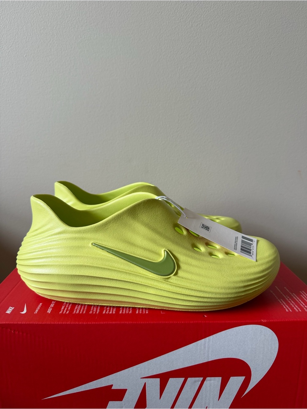 Nike REACTX REJUVEN8 Slide Lemon Twist Yellow HV5062-701 Women’s Size 11